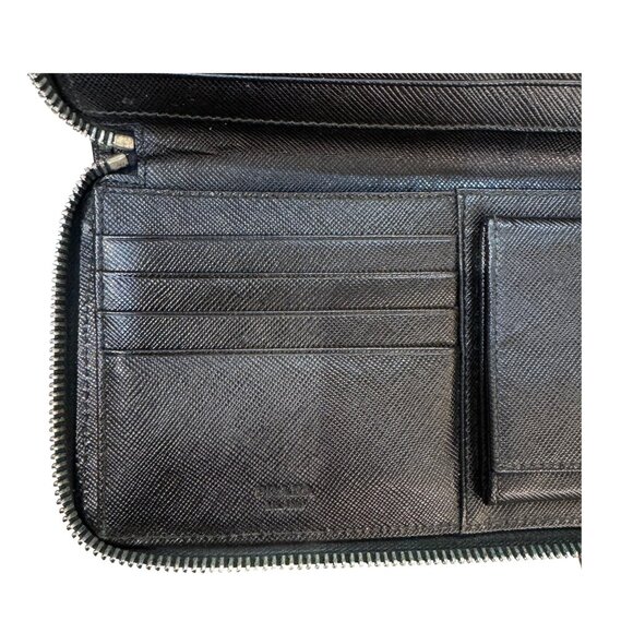 Prada Black Leather Wallet - Picture 5 of 5